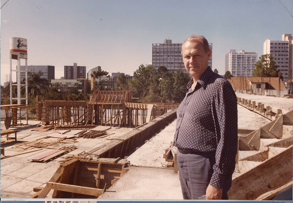 Laje e arquibancadas da construção do Ginásio - 1985